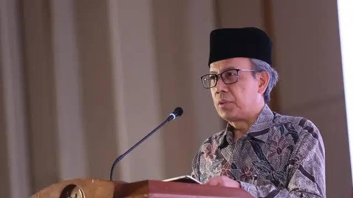 Ketum IKA UPI Amich Alhumami