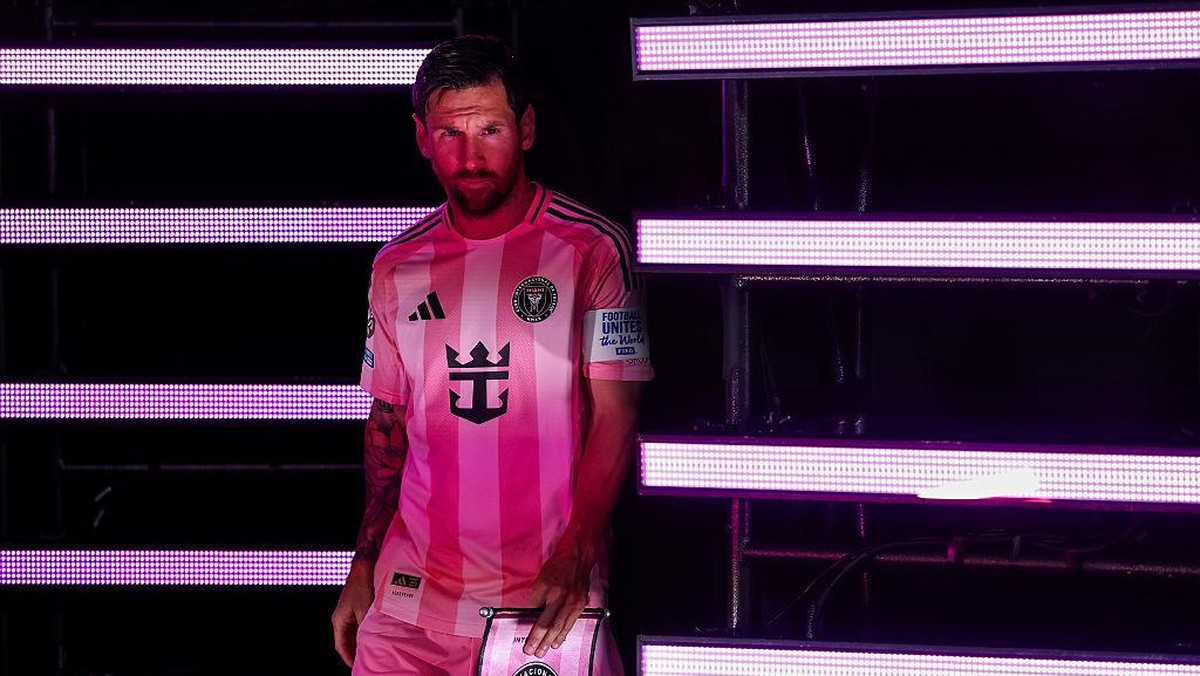 Momen Messi keluar dari tunnel sebelum laga melawan Porto di Piala Dunia Antarklub 2025. Foto: FIFA via Getty Images/Patrick Smith - FIFA