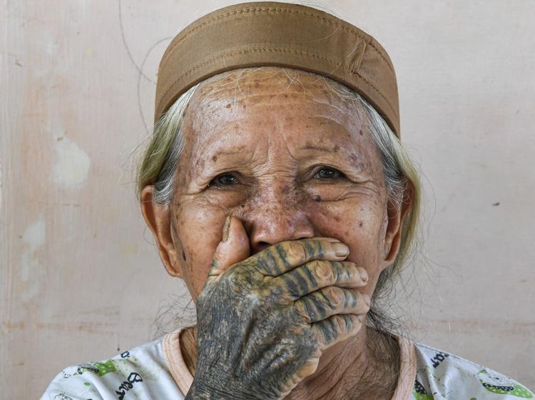 Lestarikan Identitas Dayak Kenyah Lewat Seni Tato
