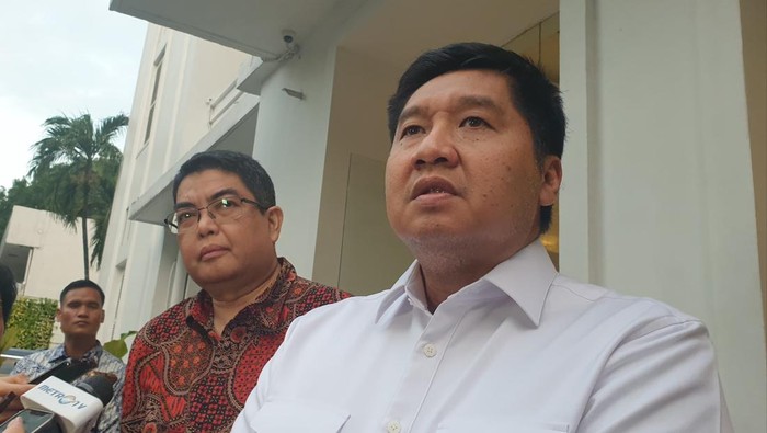 Menteri Perumahan dan Kawasan Permukiman (PKP) Maruarar Sirait dan Dirjen Kawasan Permukiman Kementerian PKP Fitrah Nur