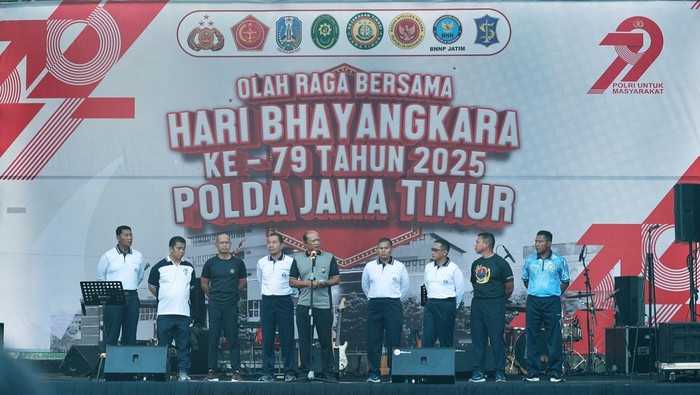 Olahraga bareng di Polda Jatim