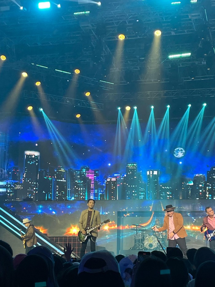 Padi Reborn di Allo Bank Festival 2025.
