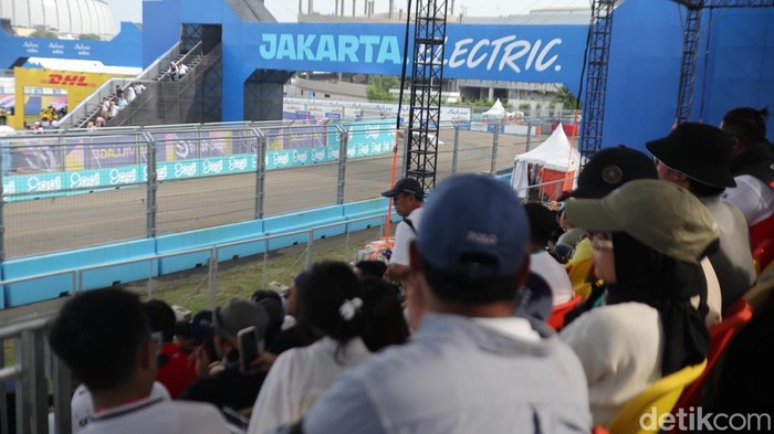 Penonton Formula E Jakarta 2025.
