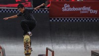 Tak hanya unjuk aksi, para peserta juga saling berbagi ilmu dan teknik dalam semangat kebersamaan khas komunitas skateboard. ANTARA FOTO/ASPRILLA DWI ADHA