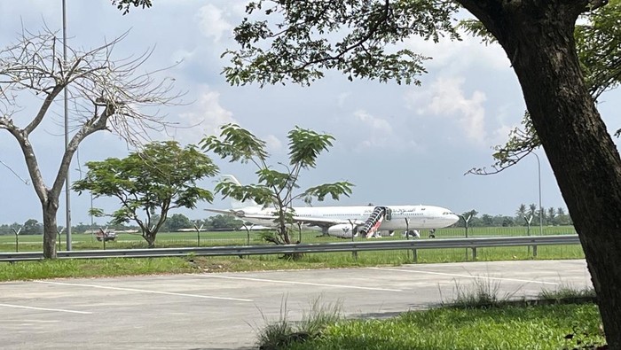 Pesawat Maskapai Saudi Arabia mendarat darurat di Bandara Kualanamu pagi ini (kartika Sari/detikSumut)