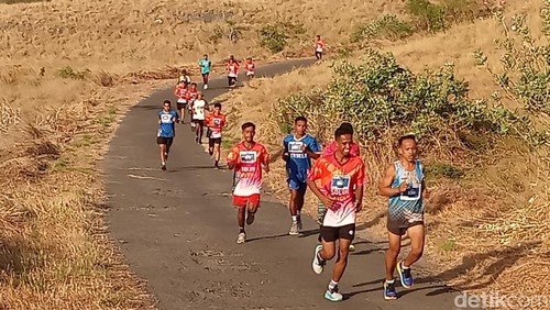 Peserta Solor Fun Run 2025 di Flores Timur, NTT, Sabtu (21/6/2025).
