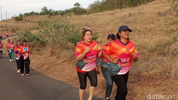 Peserta Solor Fun Run 2025 di Flores Timur, NTT, Sabtu (21/6/2025).