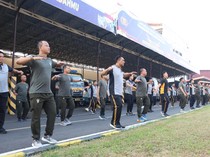 Perkuat Sinergi, Polisi-TNI Olahraga Bersama di Mojokerto