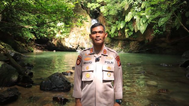 Polres Kampar melakukan patroli jelajah sungai untuk mengajak masyarakat melestarikan hutan Rimbang Baling, pada Sabtu (20/6/2025).