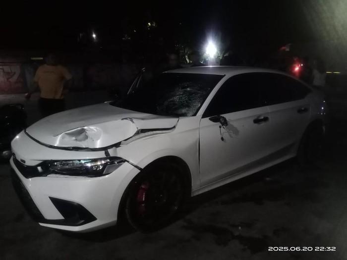 Mobil sedan menabrak pejalan kaki di U-turn Singosaren, Banguntapan, Bantul hingga tewas, Jumat (20/6/2025) malam.