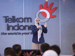 Direksi Telkom Kunjungi Pelanggan-Tinjau Infrastruktur Digital di Surabaya