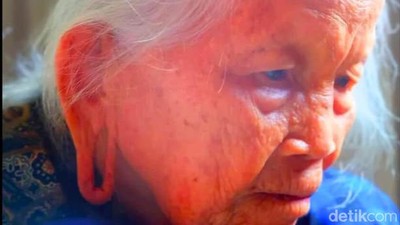 Potret Telinga Panjang Simbol Kecantikan dalam Tradisi Dayak