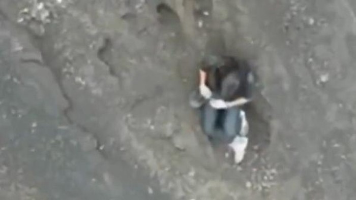 Tragedi Juliana Tewas di Rinjani Usai 3 Hari Jatuh ke Jurang 2 Evakuasi Turis Brasil Juliana Berakhir Tragis di Gunung Rinjani