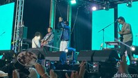 D’Masiv hadir di Allo Bank Festival 2025 sebagai salah satu headliner di outdoor area nih.  Foto: Pingkan/detikcom