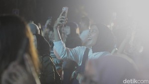 Allo Bank Festival 2025 benar-benar jadi tempat perayaan musik lintas genre, generasi, dan kolaborasi.