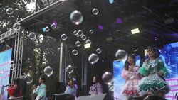 Asam Manis Girl Band Lemon di Allo Bank Festival 2025