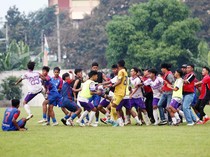 Diwarnai Baku Hantam, Tim Sepakbola Kota Malang Kalahkan Bojonegoro 2-0