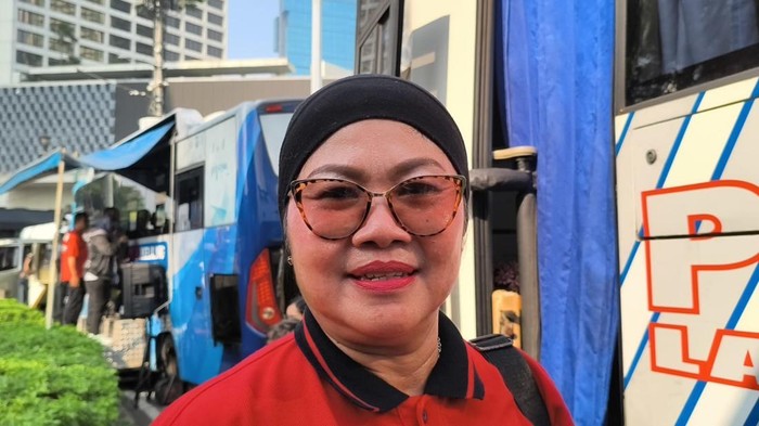 Mustika, seorang ibu rumah tangga yang turut serta memperpanjang SIM-nya di Bhayangkara Sport Day