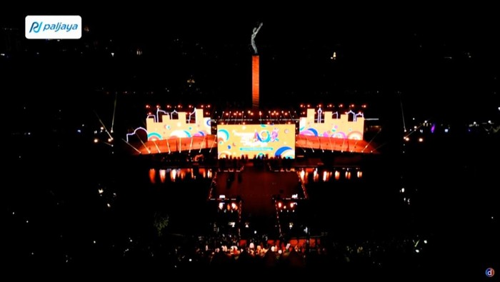 Puncak perayaan HUT ke-498 Jakarta di Lapangan Banteng, Jakarta Pusat (YouTube detikcom) Puncak perayaan HUT ke-498 Jakarta di Lapangan Banteng, Jakarta Pusat (YouTube detikcom)