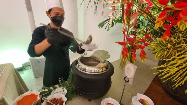 Roti Buaya-Soto Betawi, Jamuan Dubes di Balai Kota Pada Perayaan HUT Jakarta