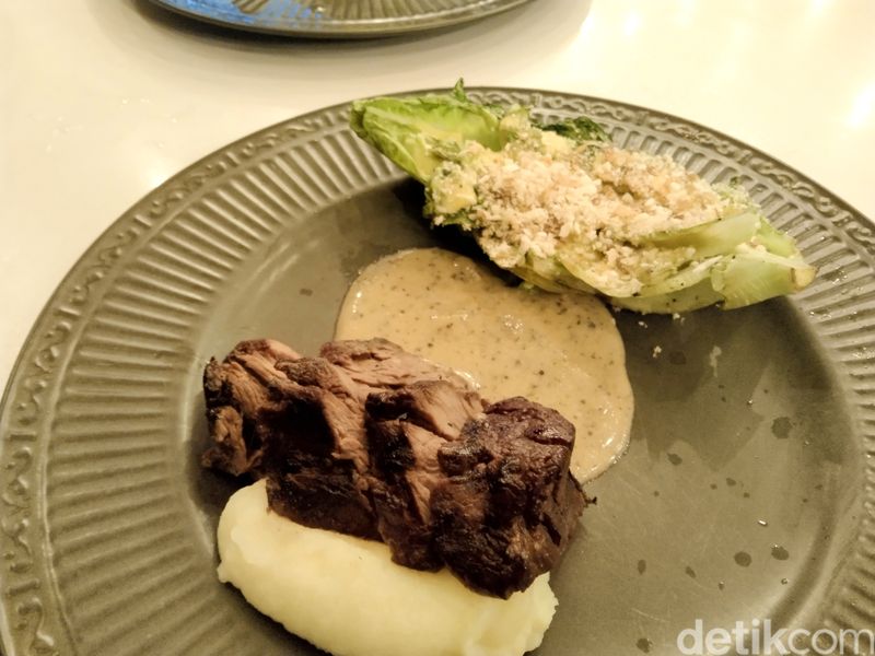 Salah satu menu di Cita Rasa Steak Kaki Lima, Denpasar, Bali.