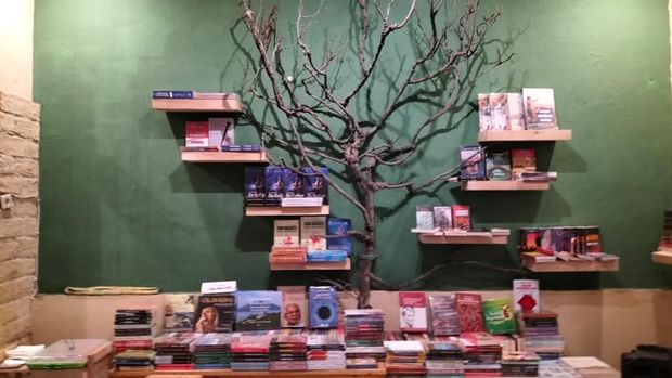 Sudut buku di Rumah Budaya Ratna, Kota Malang