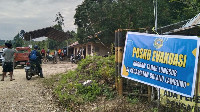 Tim SAR dikerahkan mencari 7 warga yang hilang diduga tertimbun longsor di Parimo.