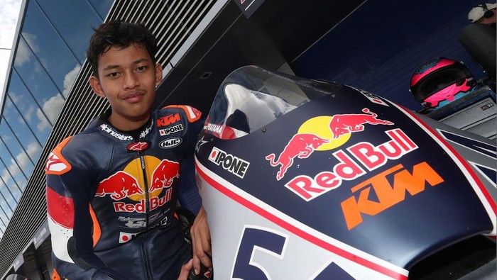 Pebalap Indonesia Veda Ega Pratama tampil di Red Bull Rookies Cup 2025.