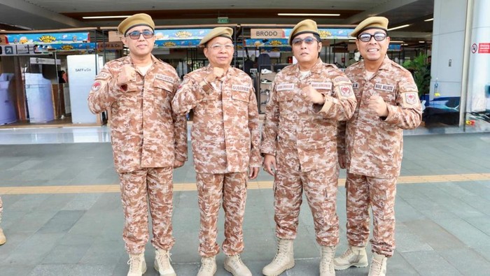 Wali Kota Denpasar I Gusti Ngurah Jaya Negara bersama Gubernur Bali Wayan Koster, Wakil Gubernur I Nyoman Giri Prasta dan Wakil Wali Kota I Kadek Agus Arya Wibawa saat mengikuti retreat kepala daerah di IPDN Jatinangor, Jawa Barat, Minggu (22/6/2025).