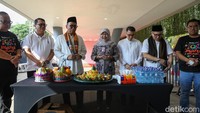 Perayaan HUT Ke-498 Kota Jakarta berkolaborasi dengan detikcom yang didukung oleh PT Bank DKI, PT Transjakarta, Perumda PAM Jaya, Perumda Pasar Jaya, PT JIEP, PT Pembangunan Jaya Ancol TBK, PT Pembangunan Jaya, PT Jamkrida Jakarta, MRT Jakarta, Perumda PAL Jaya, Perumda Dharma Jaya, PT JAKPRO, Perumda Pembangunan Sarana Jaya, PT Food Station Tjipinang Jaya (Perseroda), PT Jakarta Tourisindo (Perseroda)