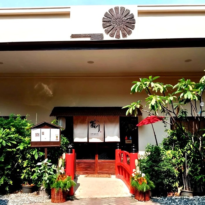 10 Tempat Makan Paling Legendaris di Jakarta, Ada yang Buka Sejak 1925!