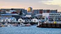 Islandia, yang terletak di utara, bisa jadi tempat perlindungan potensial lainnya. Selain keterpencilannya, negara ini dikenal sebagai salah satu negara paling damai di dunia dan kabarnya tidak pernah terlibat dalam perang atau invasi apa pun. (Jorge Mantilla/NurPhoto via Getty Images)