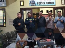 Polisi Gerebek 6 Pemuda di Kos Dompu, Sita Sajam dan Alat Isap Sabu