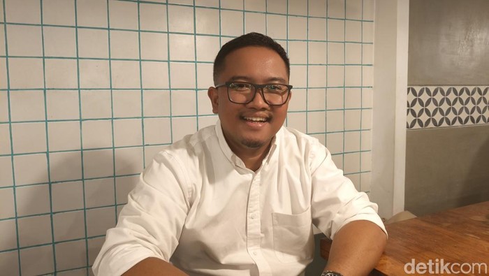 Area Manager Communication and Relations Pertamina Patra Niaga Jatimbalinus, Ahad Rahedi saat dijumpai di Denpasar, Bali pada Senin (23/6/2025). (Ni Made Lastri Karsiani Putri-detikBali)