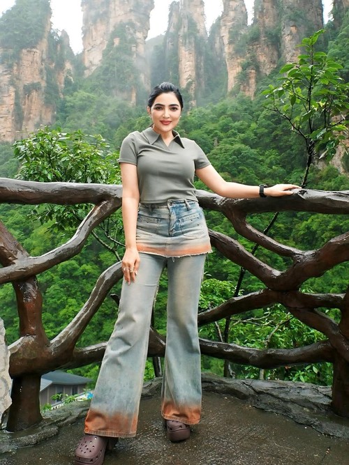 Ashanty liburan ke China