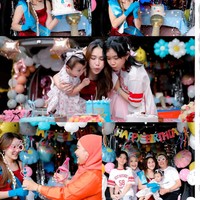Orangtua hingga adik Ayu tampak hadir menyaksikan momen tiup lilin bersama. Ayu dan keluarganya itu pun berpose bareng. Foto: Instagram/@ayutingting92