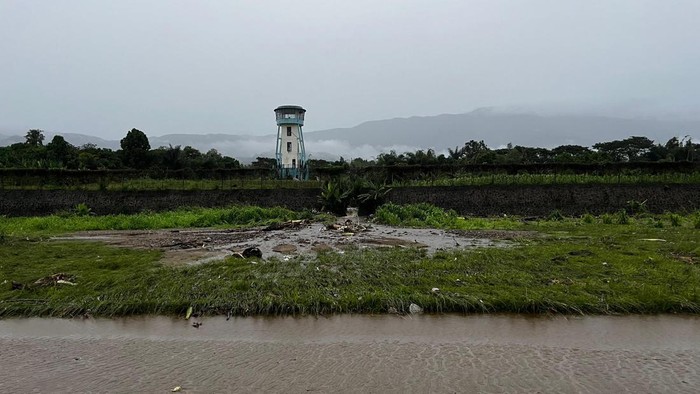 Bandara Oesman Sadik di Halmahera Selatan, Maluku Utara, terdampak banjir.