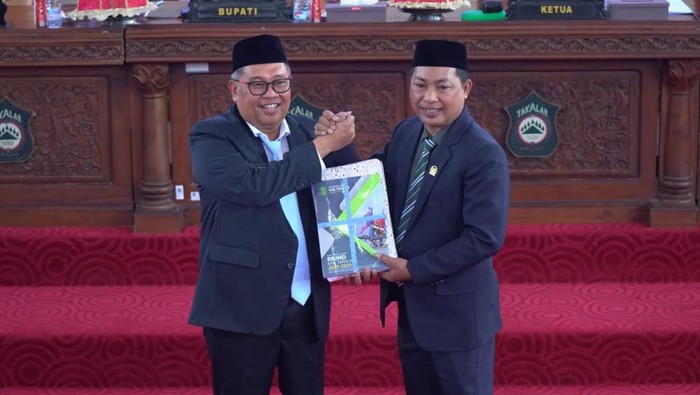 Firdaus Serahkan Draf Awal RPJMD 2025-2029, Janji Takalar Lebih Sejahtera