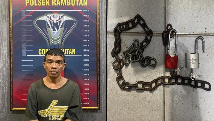 Idham Alfarizi (43) pelaku penganiayaan anak kandung ditangkap