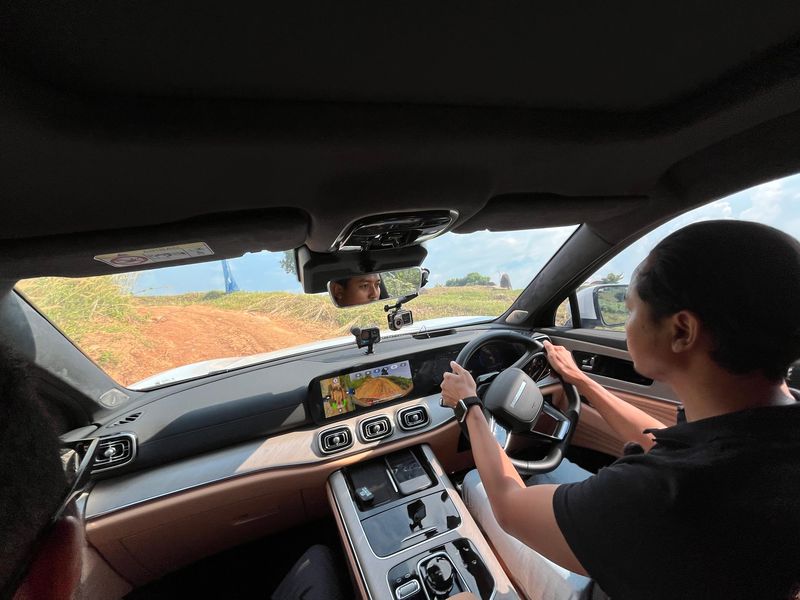 Jajal performa offroad Jaecoo J8 AWD