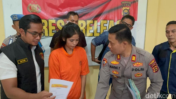 Karyawati penggelapan uang perusahaan di Jambi ditangkap polisi