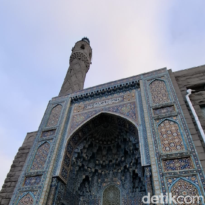 Masjid Biru Sukarno di St Petersburg