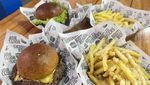 Menikmati Smash Burger Asal New Zealand di Dalam Pasar