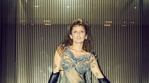 Penyanyi ini menyebut suara dan tekstur kertas bisa langsung memicu rasa ingin muntah. Foto: dok. Instagram @mileycyrus