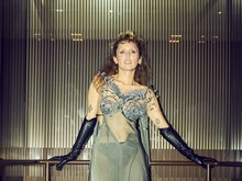 Jangan Kasih Kartu Natal, Miley Cyrus Fobia Kertas!