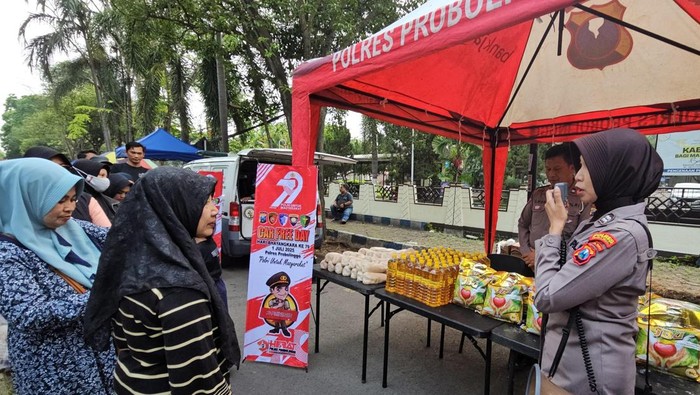 Pasar murah yang digelar Polres Probolinggo