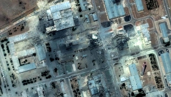 Satellite image shows a close up view of destroyed buildings at Isfahan Nuclear Technology Center, after it was hit by U.S. airstrikes, in Isfahan, Iran, June 22, 2025. Maxar Technologies/Handout via REUTERS THIS IMAGE HAS BEEN SUPPLIED BY A THIRD PARTY. NO RESALES. NO ARCHIVES. MANDATORY CREDIT. MUST NOT OBSCURE LOGO.