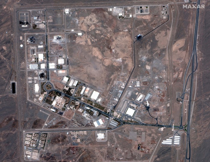 Satellite image shows a close up of a crater over the underground facility of Natanz Enrichment Facility, after it was hit by U.S. airstrikes, near Natanz, Iran, June 22, 2025. Maxar Technologies/Handout via REUTERS    THIS IMAGE HAS BEEN SUPPLIED BY A THIRD PARTY. NO RESALES. NO ARCHIVES. MANDATORY CREDIT. MUST NOT OBSCURE LOGO.
