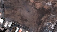 Listrik ke instalasi bawah tanah Natanz dilaporkan terputus. Pengayaan uranium diduga berhenti sementara akibat terganggunya sistem sentrifugal. (REUTERS/Maxar Technologies)  