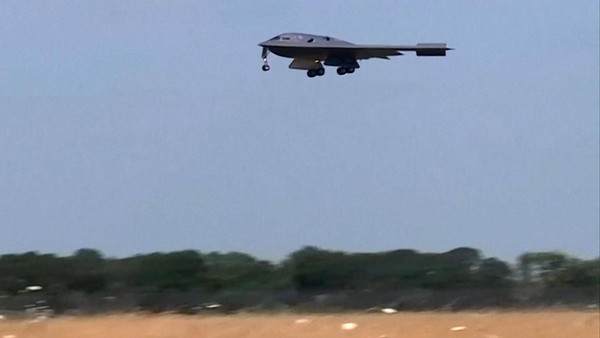 Pesawat Siluman B-2 AS Pulang Usai Gempur Fasilitas Nuklir Iran